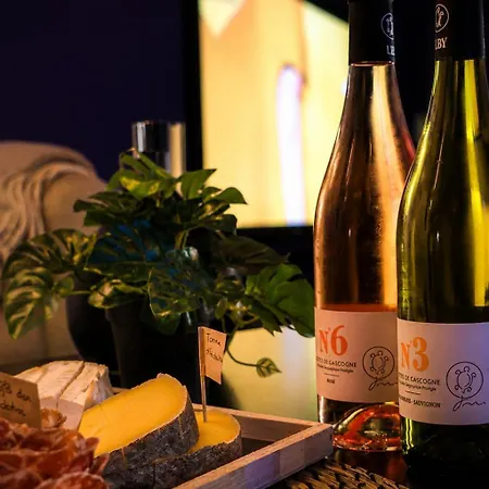 Koon Loft Balneo, Sauna & Evasion Apartment Granville